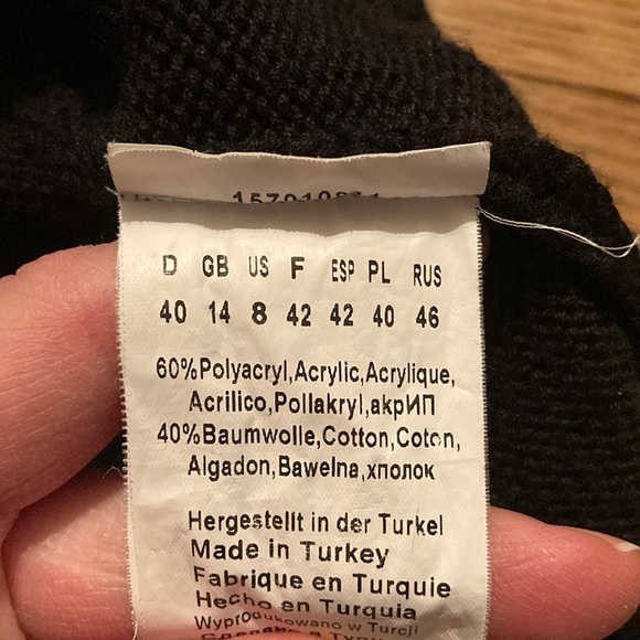 Olsen Europe Black Knit Cardigan with one big button. - Picture 3 of 8